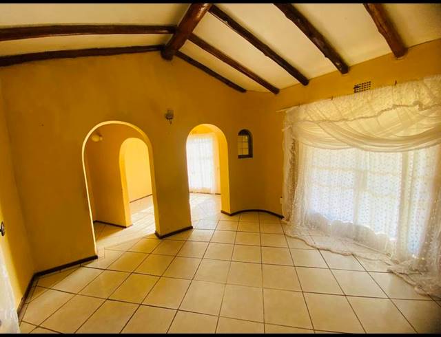 3 BEDROOM PROPERTY TO RENT IN BIRCHLEIGH NORTH